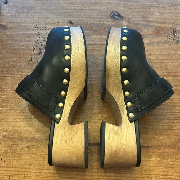 Clogs - Picture 4 of 4